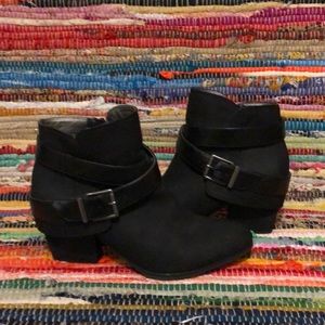 Life Stride Black Booties Size:10W
